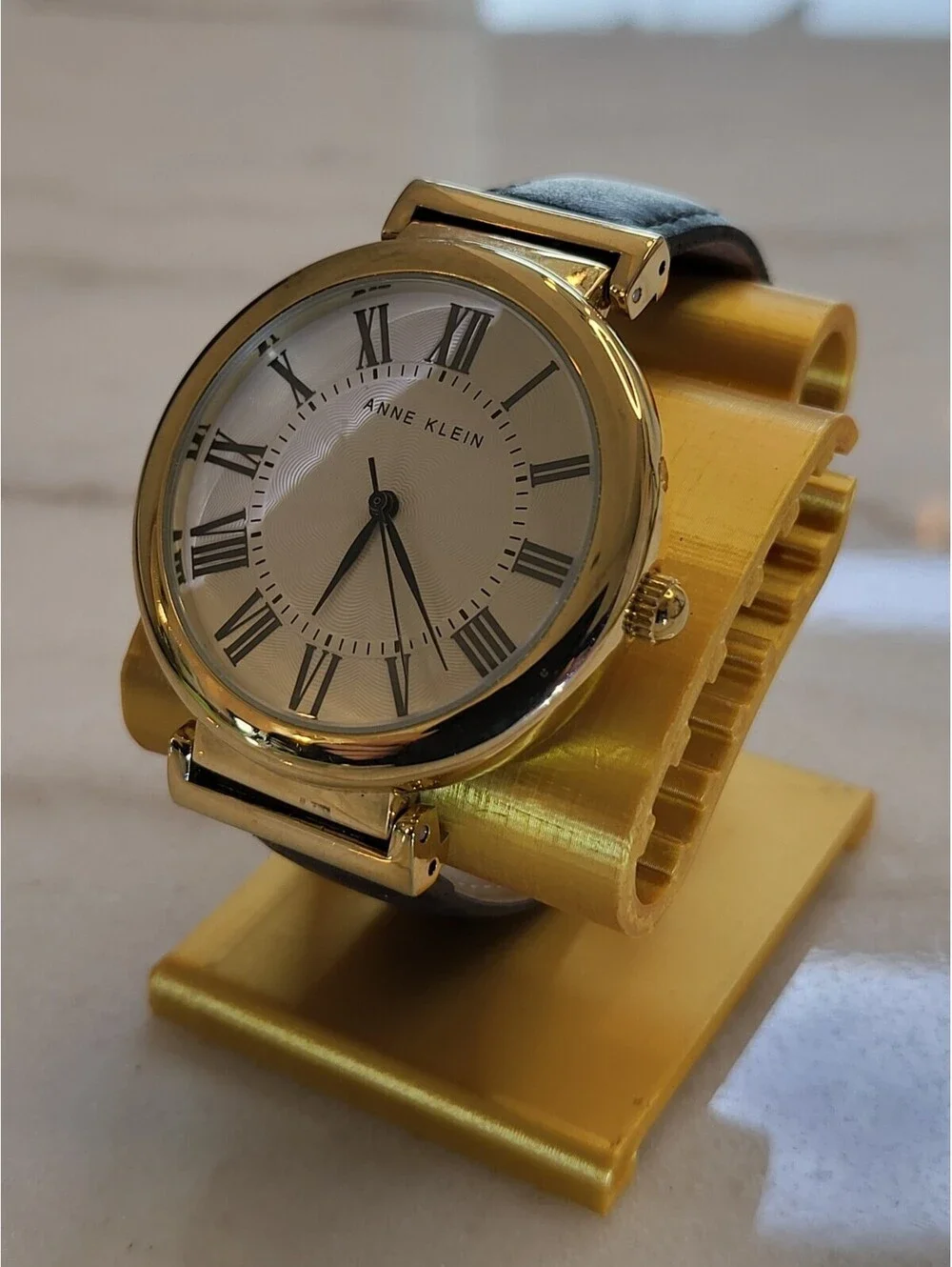 Anne Klein Women’s Watch Excellent Condition Working New Battery Runs Great EUC